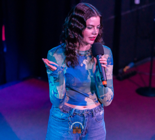 Maria-Clara-Groppler-Mehrjungfrau-im-Riders-Cafe-19-04-2026-75