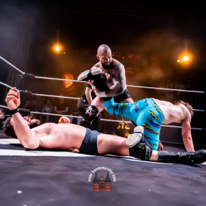 maximum-wrestling-foerde-in-flammen-2023-1170