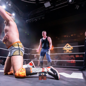 maximum-wrestling-foerde-in-flammen-2023-1373