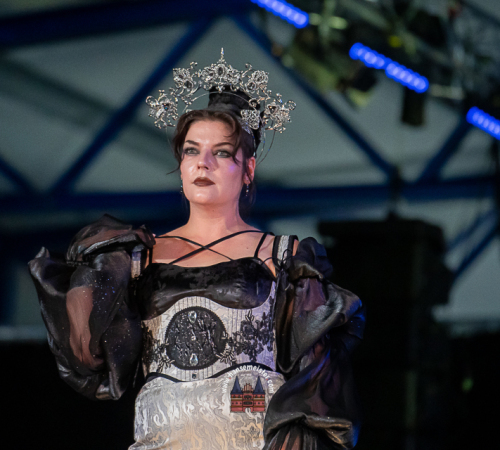 2026-08.08-Mera-Luna-Sa-hansemeister.com-2027