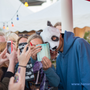 Open_Air_Kino_unterm_Ostseehimmel_Travem_nde_mit_CRO_85_