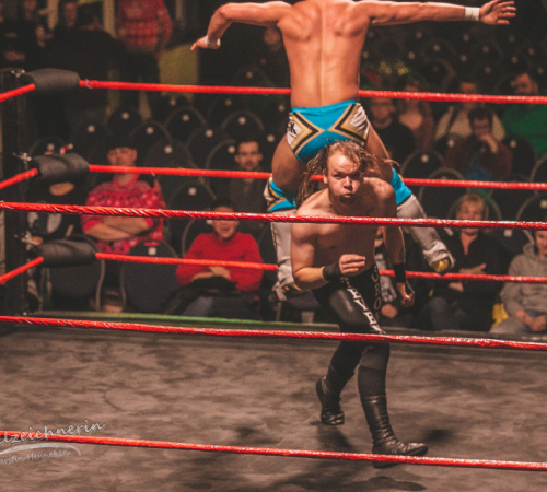 chrismas-wrestling-Hagar-No.5-Hannover-POW-300