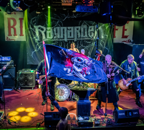 Ragnaroeek-mit-Support-Cultus-Ferox-im-Riders-Cafe-2026-1109