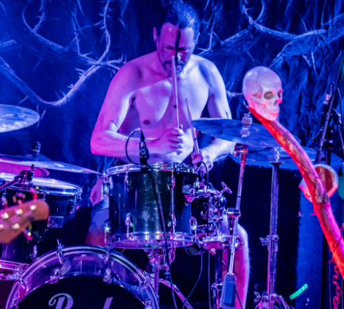 Ragnaroeek-mit-Support-Cultus-Ferox-im-Riders-Cafe-2026-1176