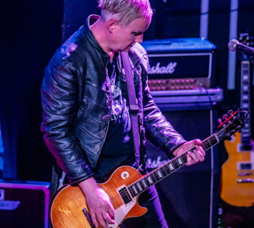 Ragnaroeek-mit-Support-Cultus-Ferox-im-Riders-Cafe-2026-1183