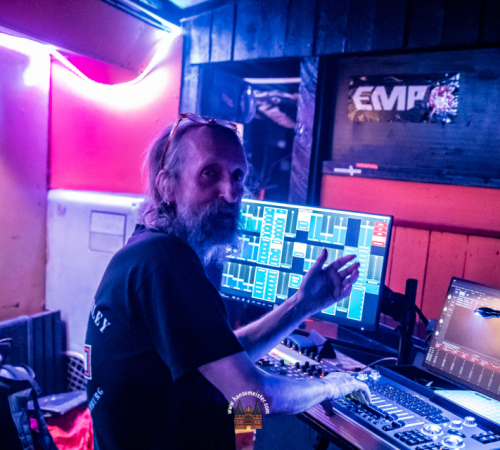 Ragnaroeek-mit-Support-Cultus-Ferox-im-Riders-Cafe-2026-1197