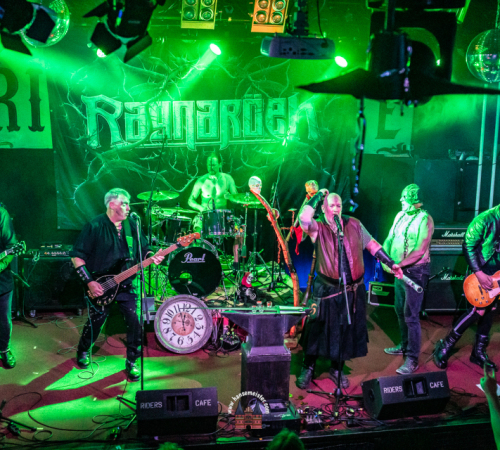 Ragnaroeek-mit-Support-Cultus-Ferox-im-Riders-Cafe-2026-1261