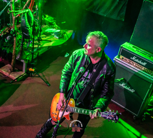 Ragnaroeek-mit-Support-Cultus-Ferox-im-Riders-Cafe-2026-1310