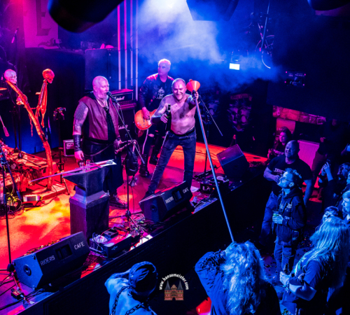 Ragnaroeek-mit-Support-Cultus-Ferox-im-Riders-Cafe-2026-1379