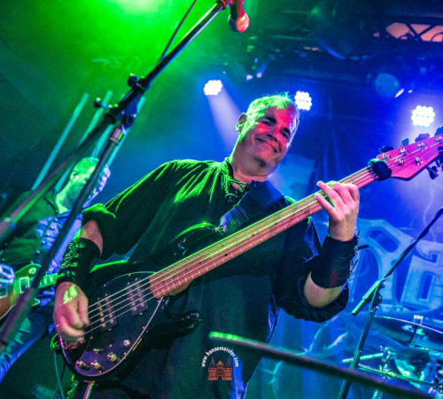 Ragnaroeek-mit-Support-Cultus-Ferox-im-Riders-Cafe-2026-1471