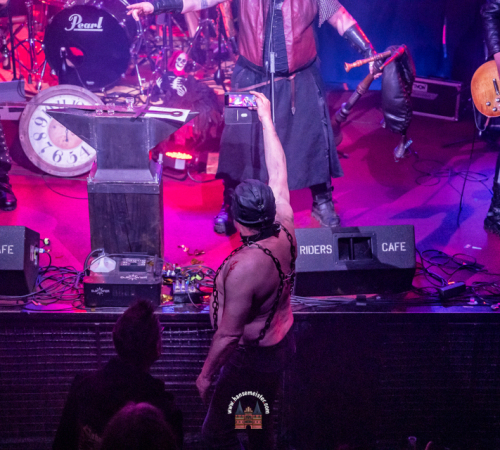 Ragnaroeek-mit-Support-Cultus-Ferox-im-Riders-Cafe-2026-1692