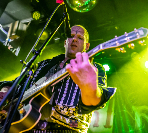 Ragnaroeek-mit-Support-Cultus-Ferox-im-Riders-Cafe-2026-197