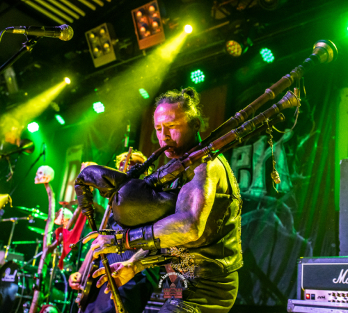 Ragnaroeek-mit-Support-Cultus-Ferox-im-Riders-Cafe-2026-203