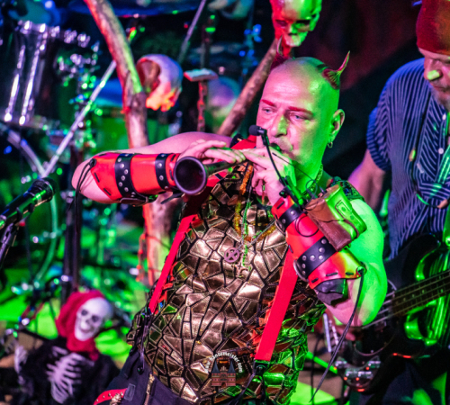 Ragnaroeek-mit-Support-Cultus-Ferox-im-Riders-Cafe-2026-252