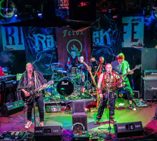 Ragnaroeek-mit-Support-Cultus-Ferox-im-Riders-Cafe-2026-293