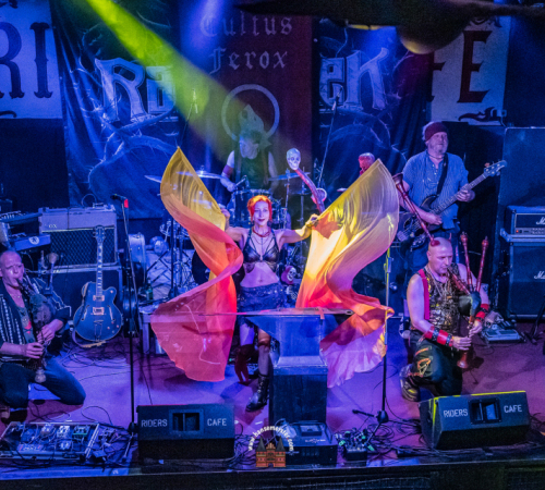 Ragnaroeek-mit-Support-Cultus-Ferox-im-Riders-Cafe-2026-458