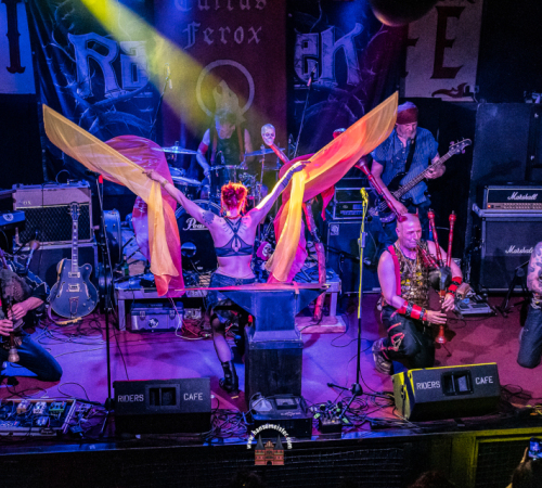 Ragnaroeek-mit-Support-Cultus-Ferox-im-Riders-Cafe-2026-476