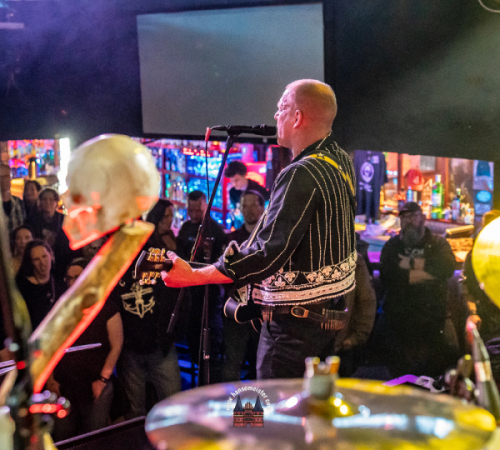 Ragnaroeek-mit-Support-Cultus-Ferox-im-Riders-Cafe-2026-607