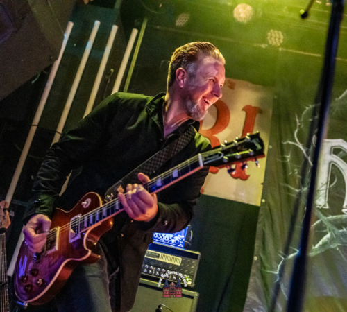 Ragnaroeek-mit-Support-Cultus-Ferox-im-Riders-Cafe-2026-675