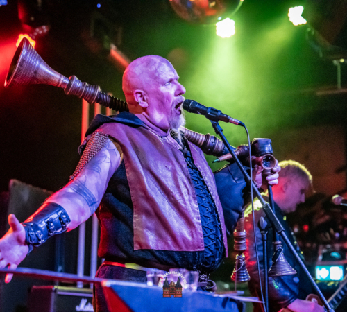 Ragnaroeek-mit-Support-Cultus-Ferox-im-Riders-Cafe-2026-680