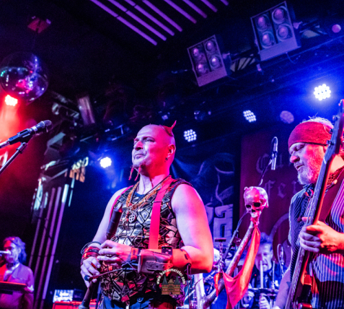 Ragnaroeek-mit-Support-Cultus-Ferox-im-Riders-Cafe-2026-70