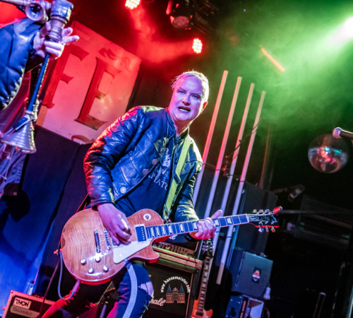 Ragnaroeek-mit-Support-Cultus-Ferox-im-Riders-Cafe-2026-716