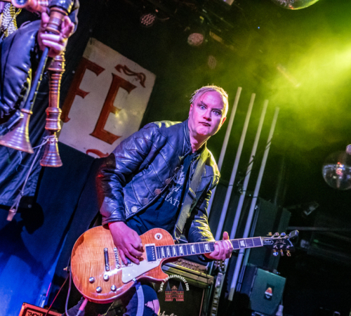 Ragnaroeek-mit-Support-Cultus-Ferox-im-Riders-Cafe-2026-732