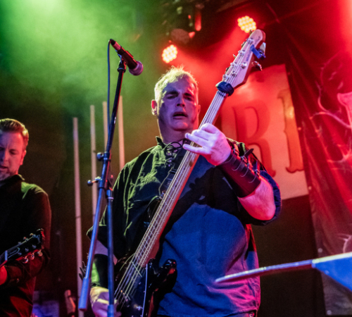 Ragnaroeek-mit-Support-Cultus-Ferox-im-Riders-Cafe-2026-766