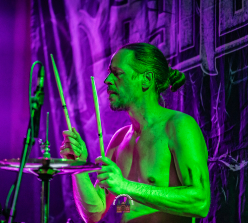 Ragnaroeek-mit-Support-Cultus-Ferox-im-Riders-Cafe-2026-809