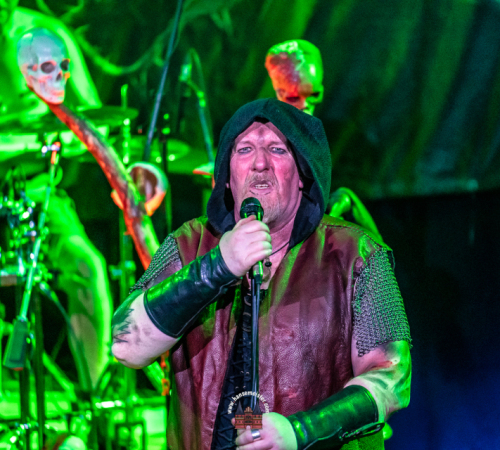 Ragnaroeek-mit-Support-Cultus-Ferox-im-Riders-Cafe-2026-879