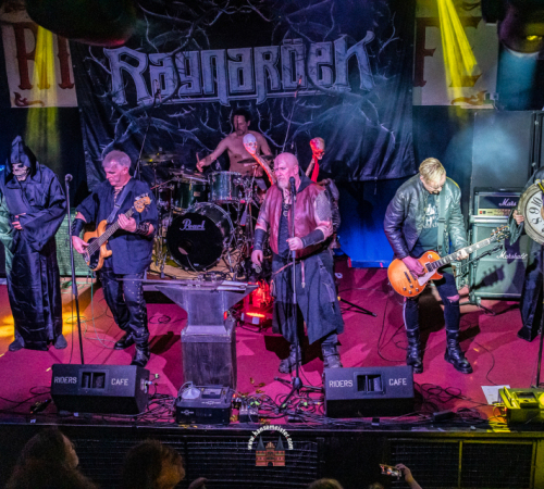 Ragnaroeek-mit-Support-Cultus-Ferox-im-Riders-Cafe-2026-945