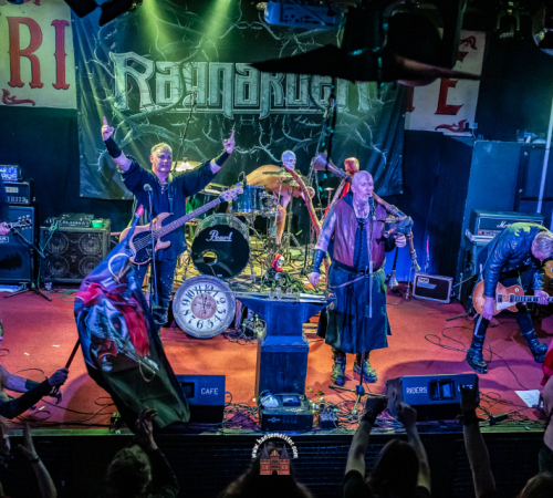 Ragnaroeek-mit-Support-Cultus-Ferox-im-Riders-Cafe-2026-985