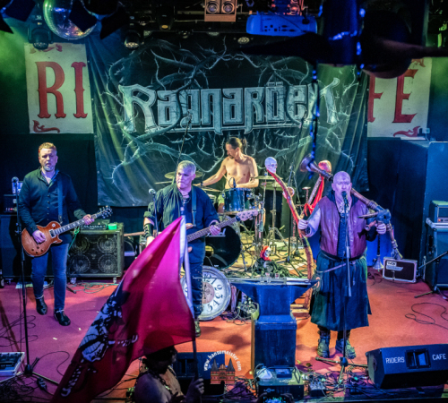 Ragnaroeek-mit-Support-Cultus-Ferox-im-Riders-Cafe-2026-996