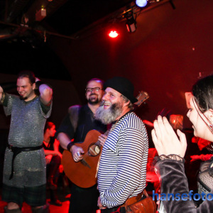 Taverna_Cerritus_Hurley_und_die_Pulveraffen_Sintram_Der_B_2065