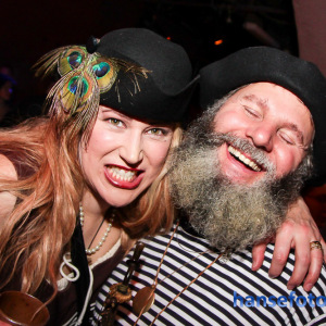 Taverna_Cerritus_Hurley_und_die_Pulveraffen_Sintram_Der_B_610