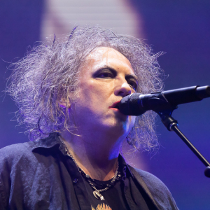 The-Cure-1026
