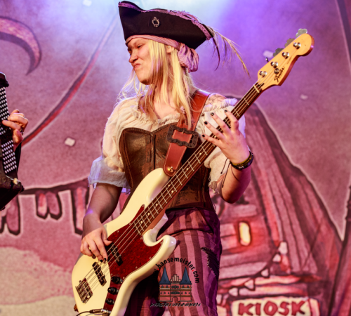 mr.-hurley-und-die-pulveraffen-56