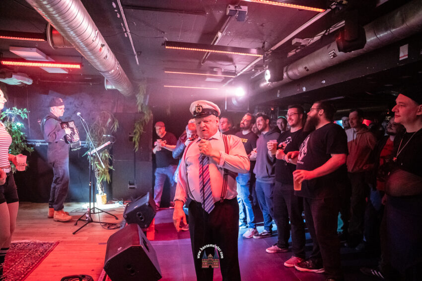 Der Käpt’n hat alles im Griff: Rummelsnuff live in Kiel.