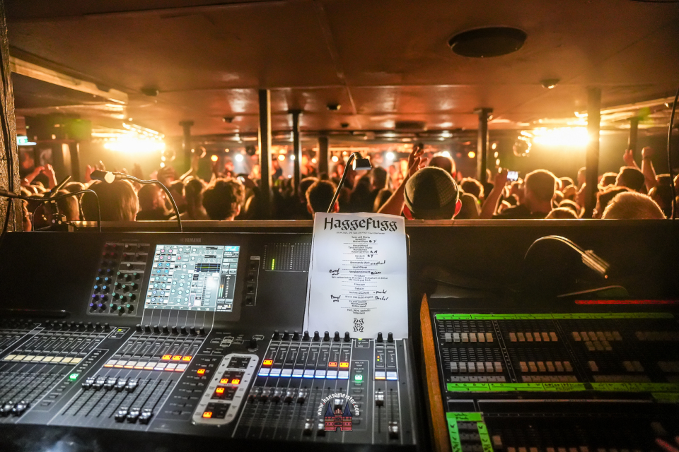 Folk-Ekstase im Hamburger Kiez: Haggefug und Vera Lux bringen das Logo zum Kochen